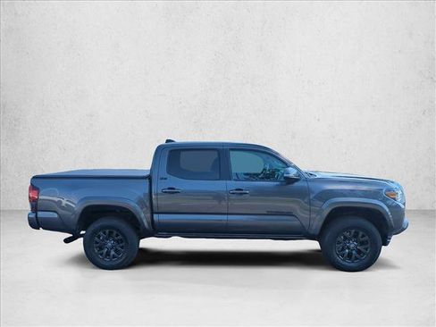 Certified 2022 Toyota Tacoma SR5 RWD image 4