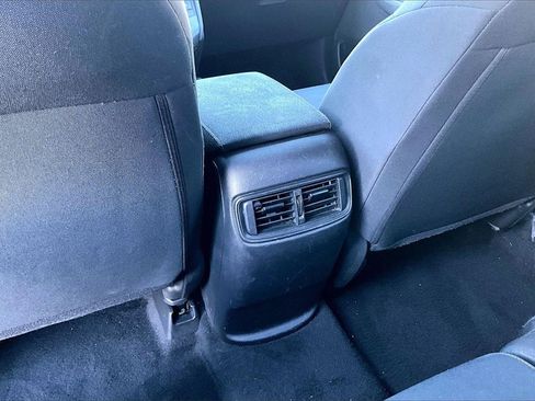 Used 2018 Honda CR-V LX image 13