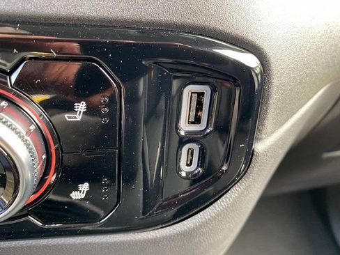 New 2026 GMC Sierra 1500 SLE image 14