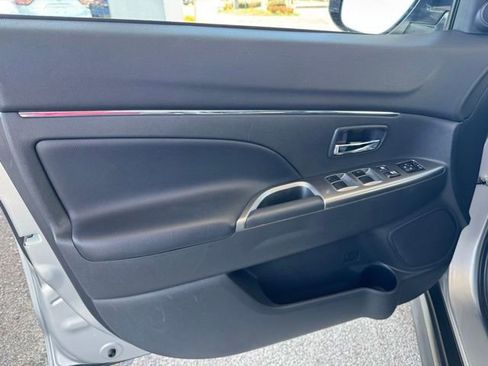 Used 2024 Mitsubishi Outlander Sport SE image 16