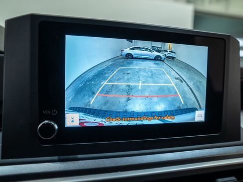 Used 2025 Toyota 4Runner SR5 image 24