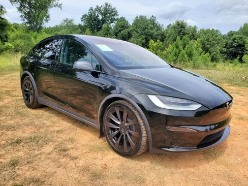 Used 2022 Tesla Model X Plaid AWD/4WD image 11