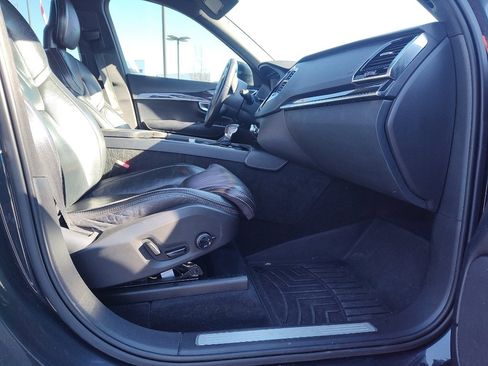 Used 2017 Volvo XC90 T6 Inscription w/ Vision Package image 13