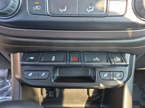 Used 2022 GMC Canyon AT4 w/ Trailering Package AWD/4WD image 23