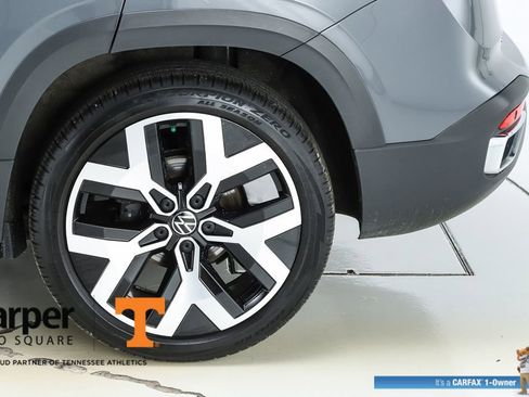 Used 2023 Volkswagen Taos SEL AWD/4WD image 44