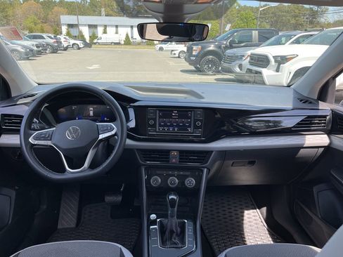 Used 2024 Volkswagen Taos S image 6