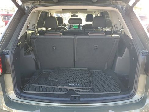 Certified 2025 Volkswagen Atlas Peak Edition SE image 8