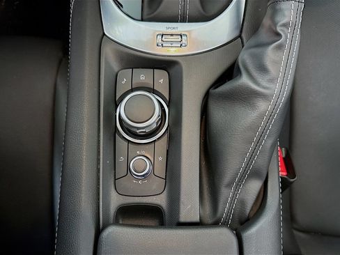 Used 2025 MAZDA MX-5 Miata RF Grand Touring RWD image 23