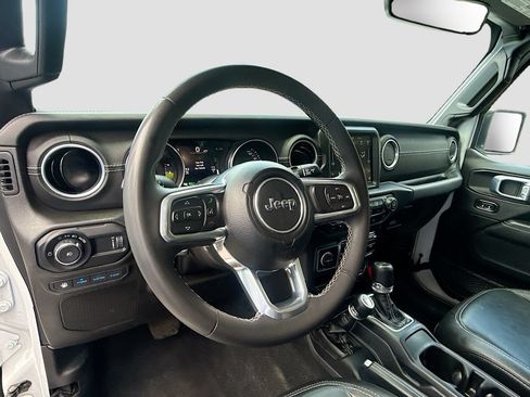 Used 2023 Jeep Wrangler Unlimited Sahara AWD/4WD image 12