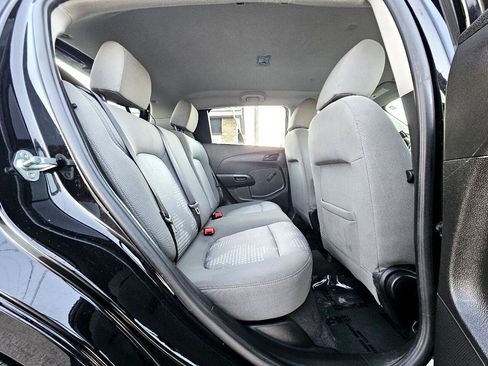 Used 2020 Chevrolet Sonic LT image 23