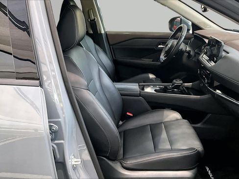 Used 2023 Nissan Rogue SL w/ SL Premium Package FWD image 9