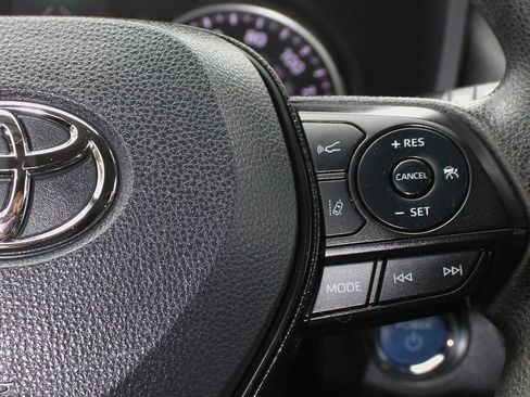 Used 2021 Toyota RAV4 XLE image 24