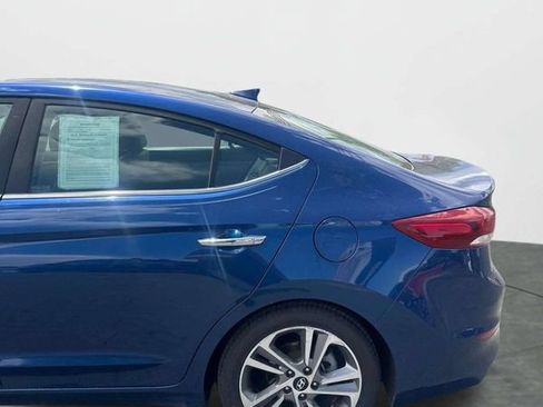 Used 2017 Hyundai Elantra Limited w/ Limited Tech Package 04 FWD image 29