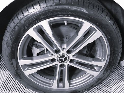 Certified 2022 Mercedes-Benz E 350 4MATIC Sedan image 7