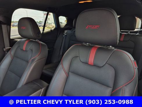 Used 2024 Chevrolet Trax RS w/ Sunroof Package FWD image 30