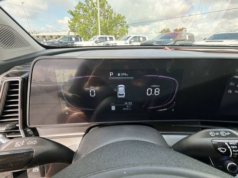 Used 2024 Kia Sportage EX AWD/4WD image 27