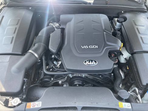 Used 2016 Kia K900 Luxury RWD image 18