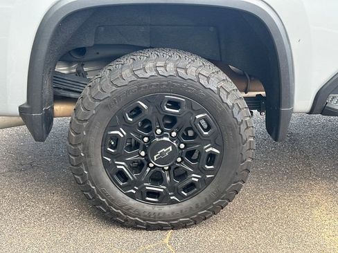 Used 2024 Chevrolet Silverado 2500 LT w/ Z71 Sport Edition AWD/4WD image 18