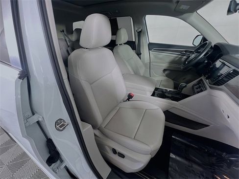 Used 2019 Volkswagen Atlas SEL R-Line image 29