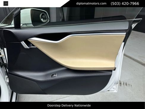 Used 2013 Tesla Model S Performance image 24