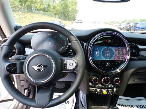 Used 2024 MINI Cooper SE FWD image 10
