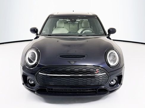 Certified 2024 MINI Cooper Clubman S FWD image 2