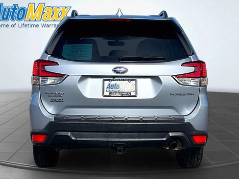 Used 2020 Subaru Forester Premium AWD/4WD image 7