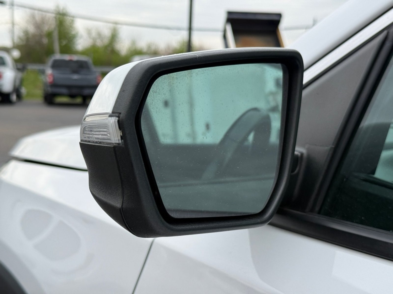 Used 2022 GMC Terrain SLT FWD image 35