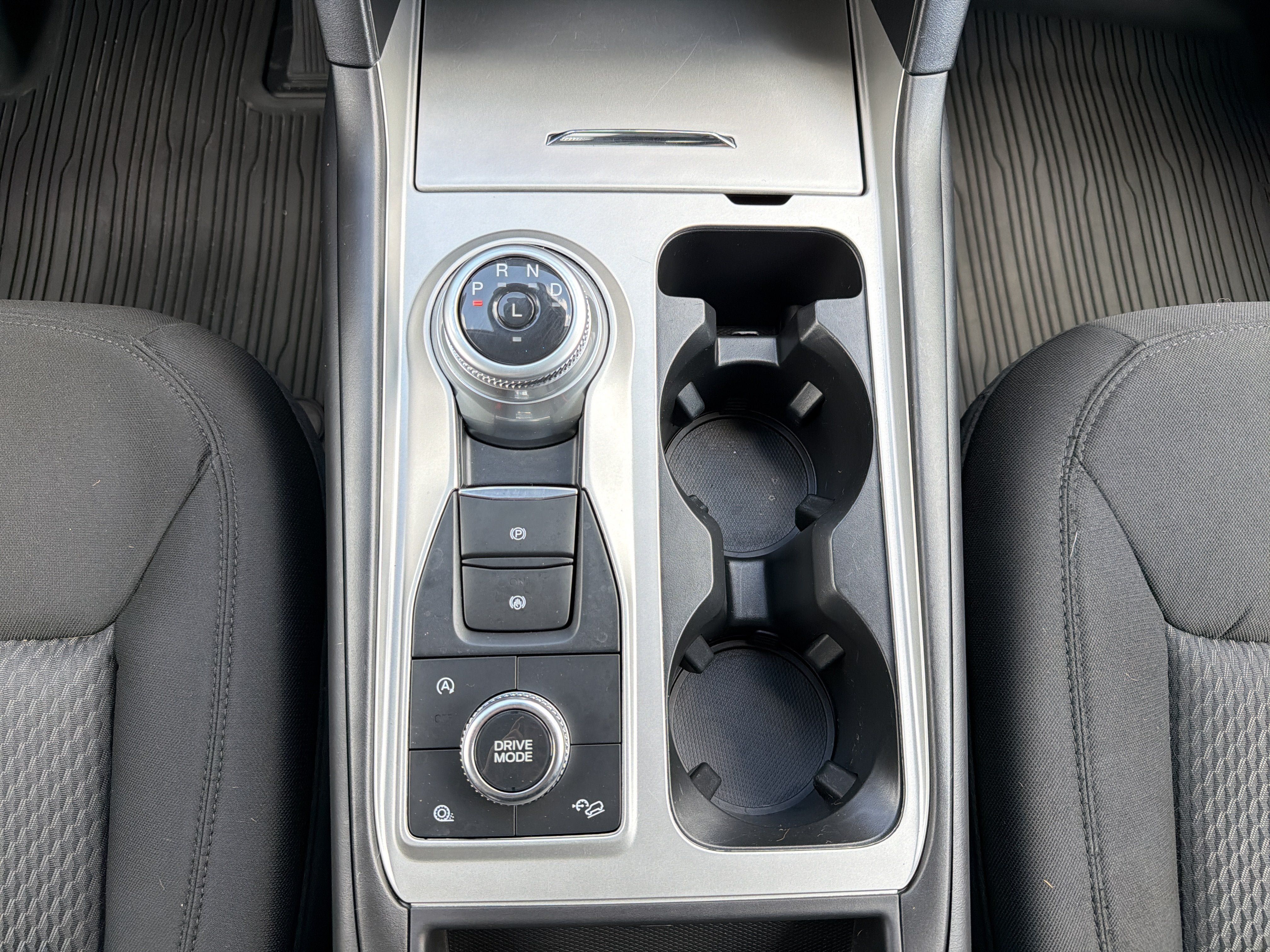 Used 2023 Ford Explorer XLT AWD/4WD image 22