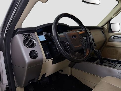 Used 2017 Ford Expedition XLT w/ Equipment Group 202A RWD image 10