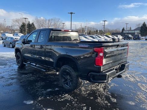 Used 2020 Chevrolet Silverado 1500 Custom Trail Boss w/ Custom Convenience Package image 3