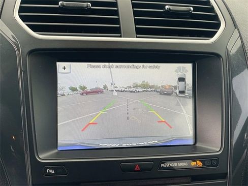 Certified 2017 Ford Explorer XLT w/ Equipment Group 202A image 16