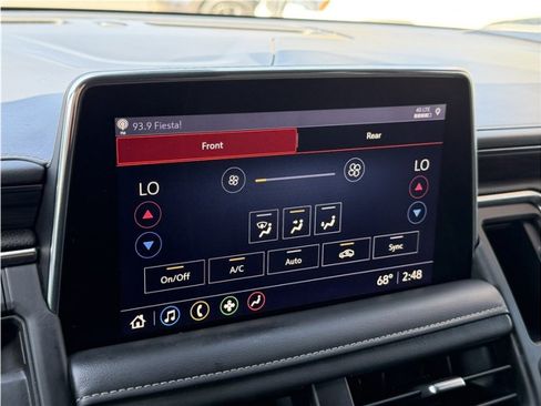 Used 2021 GMC Yukon XL SLT AWD/4WD image 56