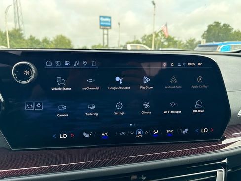 New 2026 Chevrolet Traverse Z71 w/ Driver Confidence Package AWD/4WD image 18
