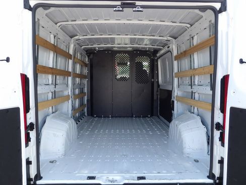 Used 2025 RAM ProMaster 2500 w/ U-Haul Equipment Group FWD image 43