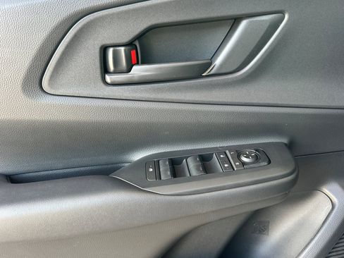 New 2027 Toyota Prius Plug-In Hybrid FWD image 17