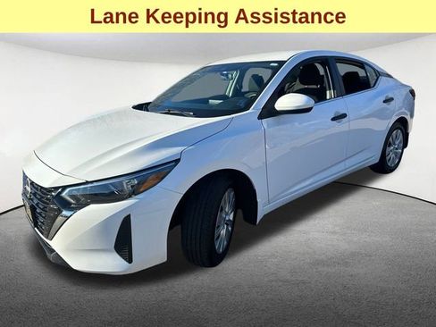 Used 2025 Nissan Sentra S image 5