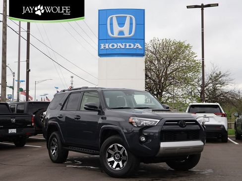 Used 2024 Toyota 4Runner TRD Off-Road Premium w/ Off Road Premium Plus Package AWD/4WD image 1