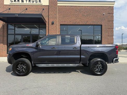 Used 2022 Chevrolet Silverado 1500 Custom Trail Boss AWD/4WD image 3
