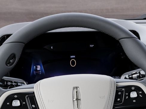 New 2027 Lincoln Aviator AWD image 13