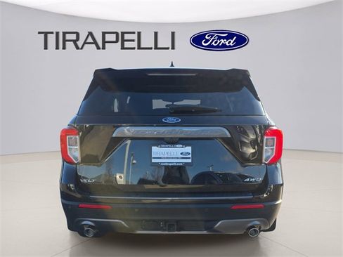 Used 2023 Ford Explorer XLT w/ Equipment Group 202A image 8