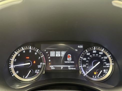 Used 2022 Toyota Highlander XLE FWD image 22
