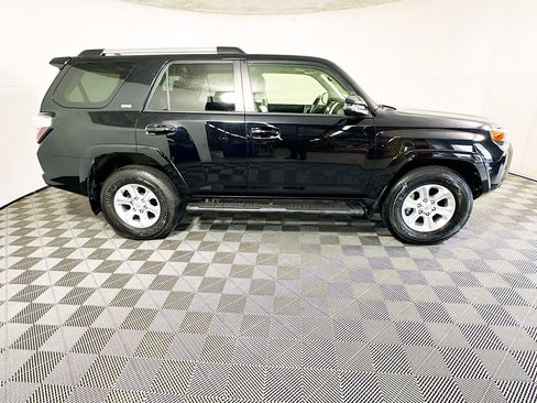 Used 2021 Toyota 4Runner SR5 Premium w/ Moonroof Package RWD image 2