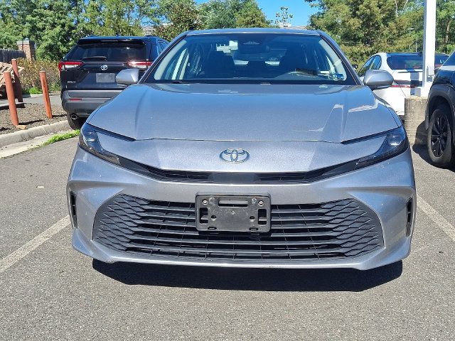 Used 2025 Toyota Camry LE FWD image 2
