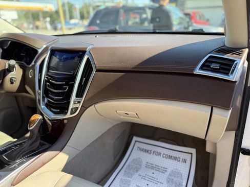 Used 2014 Cadillac SRX Luxury image 26