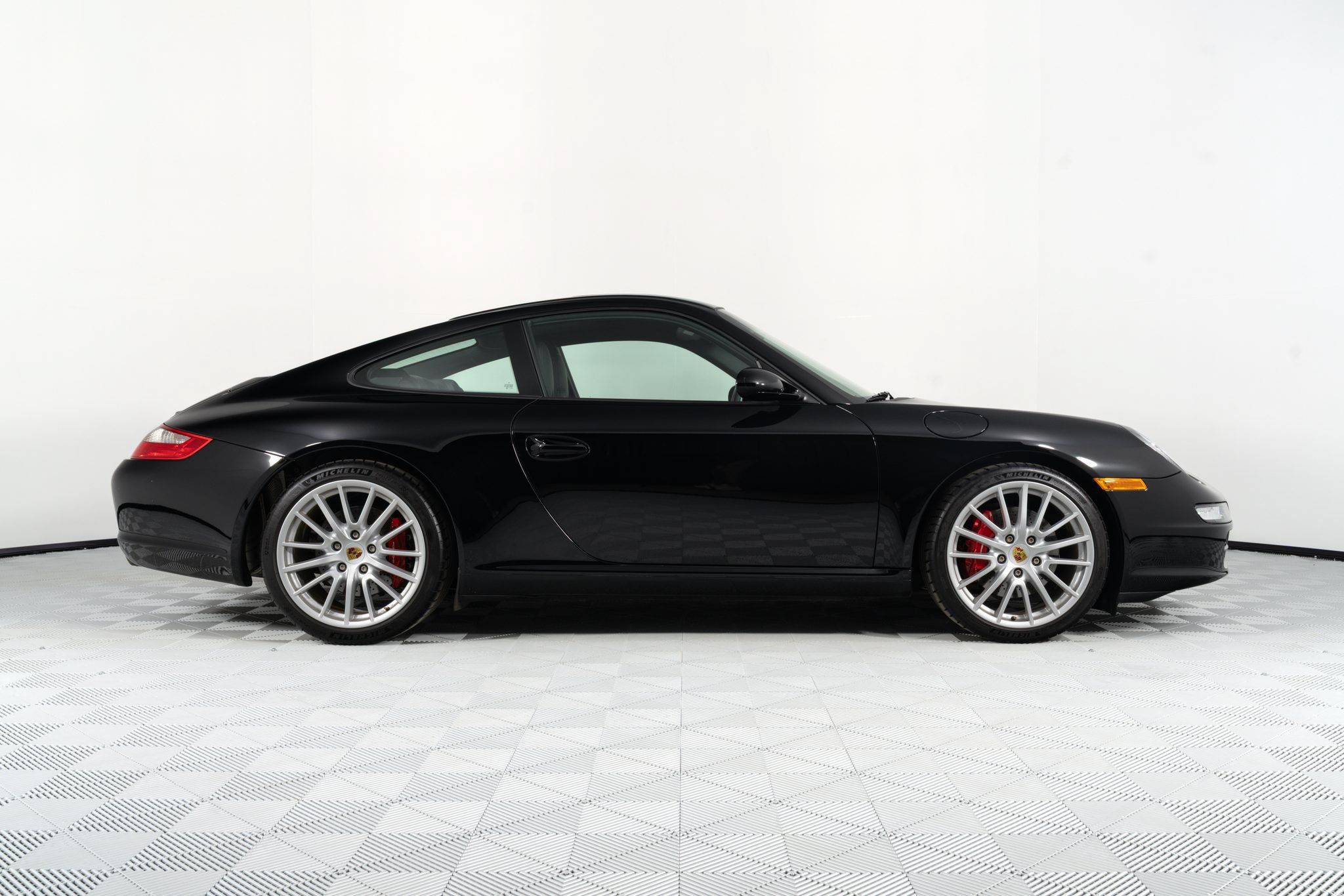 Used 2005 Porsche 911 Carrera S RWD image 23