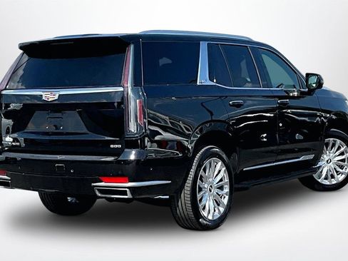 Used 2024 Cadillac Escalade Premium Luxury AWD/4WD image 6