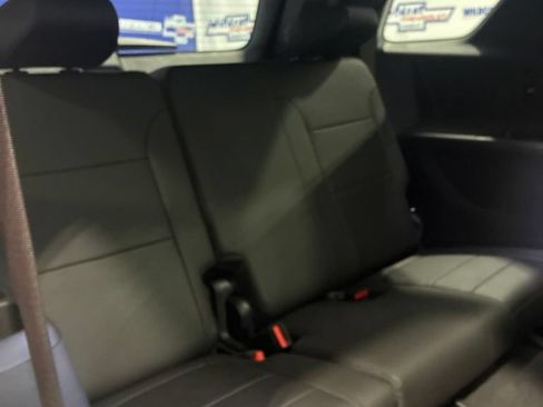 Used 2023 Chevrolet Traverse High Country w/ LPO, Floor Liner Package AWD/4WD image 40