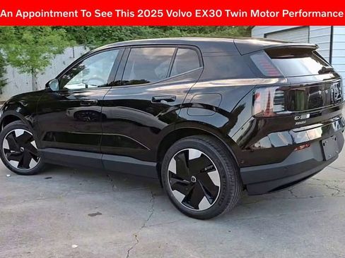 Used 2025 Volvo EX30 Ultra w/ Climate Package image 2