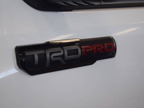 Used 2017 Toyota Tacoma TRD Pro AWD/4WD image 19